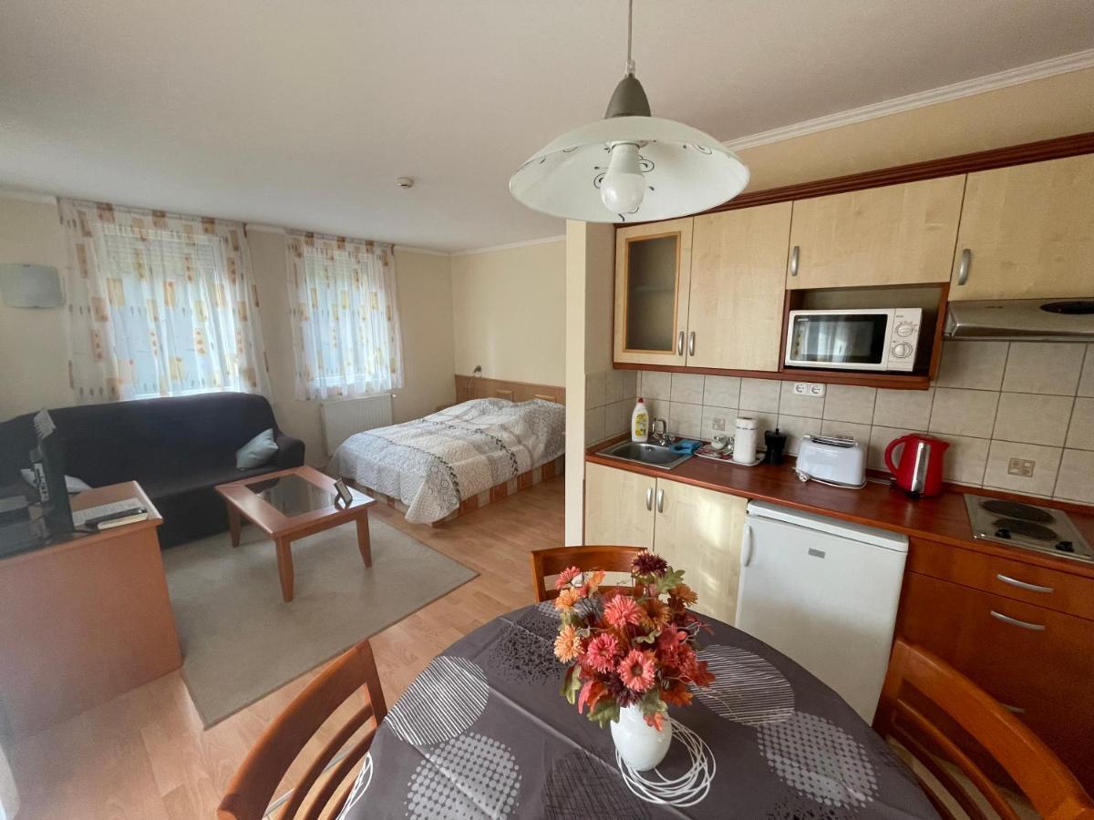 Garda Wellness Apartmanhaz Хевіз Екстер'єр фото