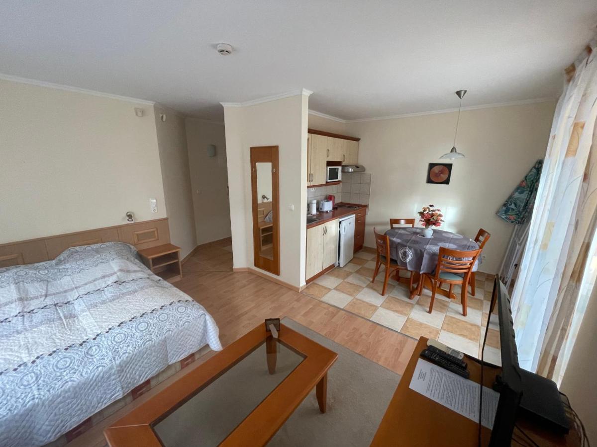 Garda Wellness Apartmanhaz Хевіз Екстер'єр фото